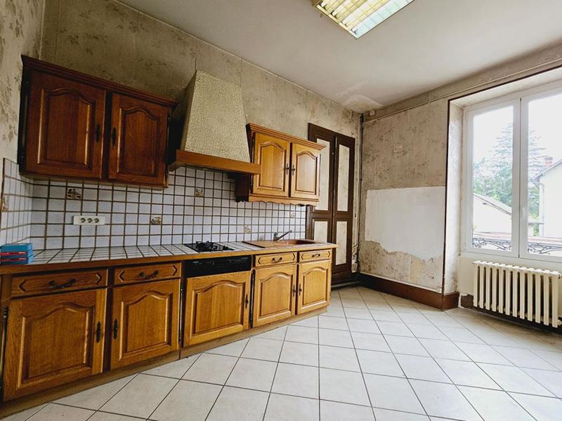 Maison - 285 m² - 9 pièces