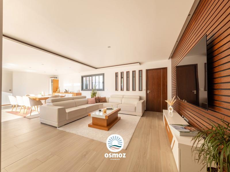 Maison - 143 m² - 5 pièces