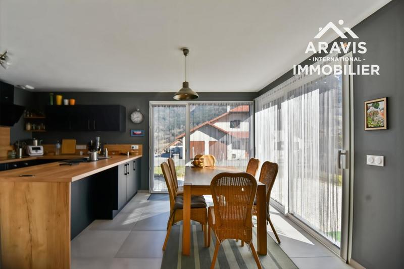 Maison - 106 m² - 5 pièces