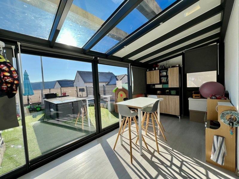 Maison - 93 m² - 5 pièces