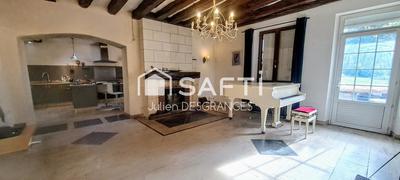 Maison - 215 m² - 8 pièces