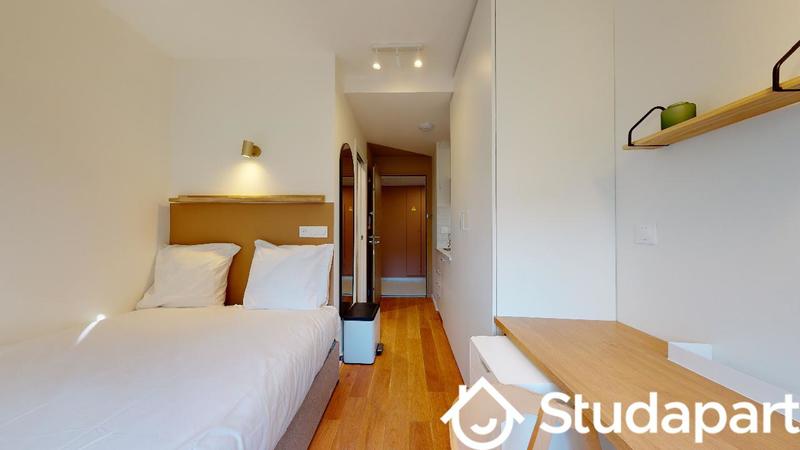 Chambre - 13 m² - 1 pièce