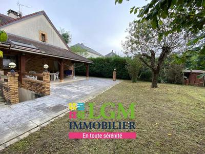 Maison - 230 m² - 6 pièces