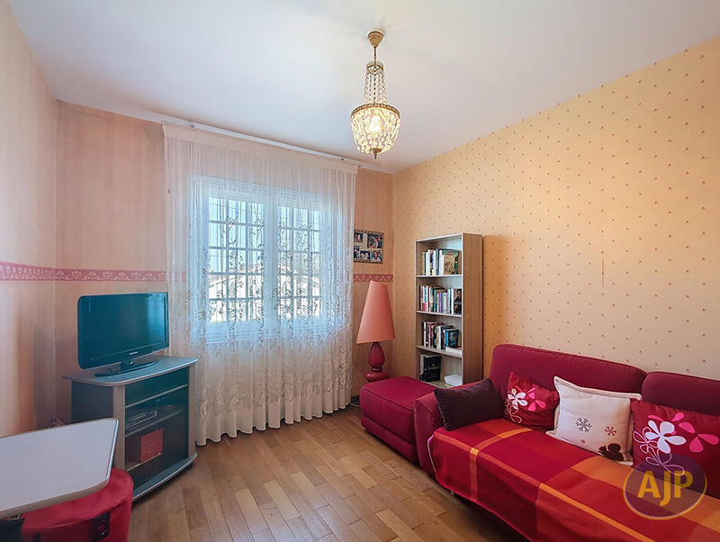 Maison - 140 m² - 7 pièces