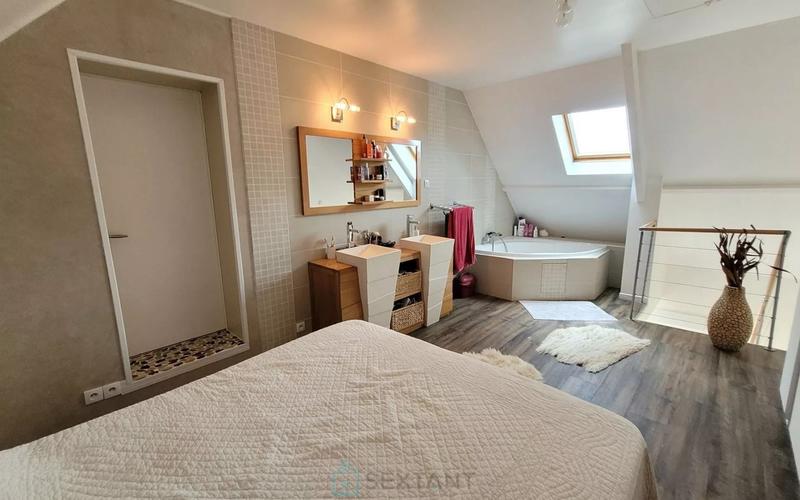 Maison contemporaine - 230 m² - 9 pièces