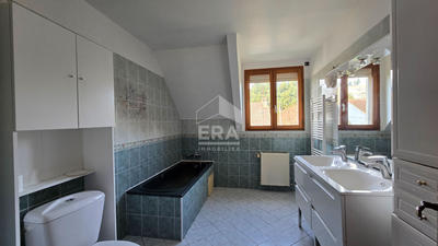 Maison - 92 m² - 5 pièces