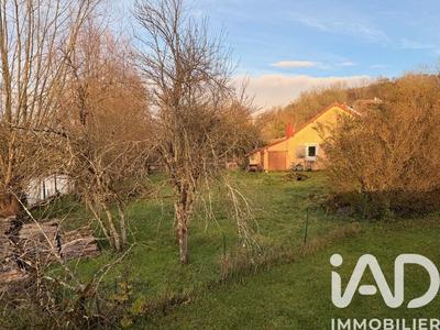 Maison - 88 m² - 5 pièces