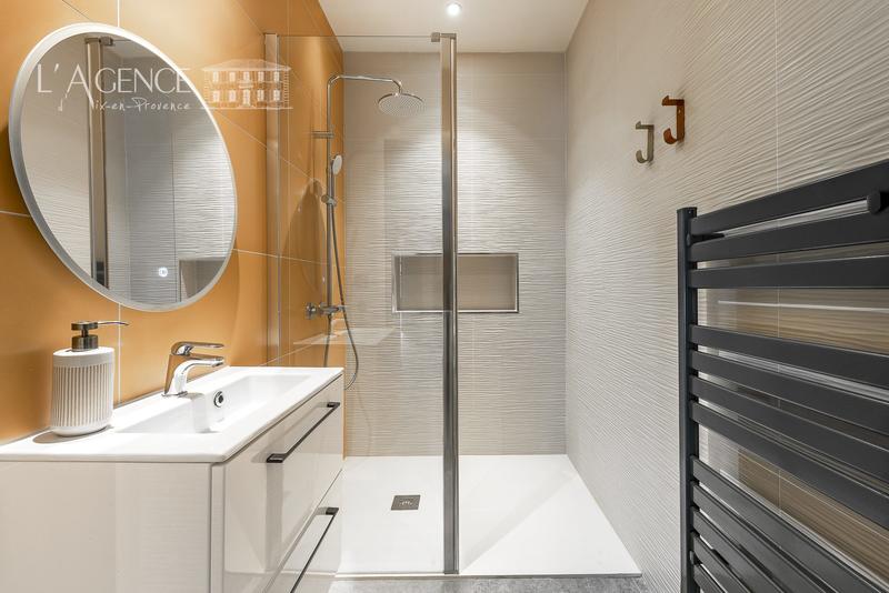 Maison - 276 m² - 8 pièces