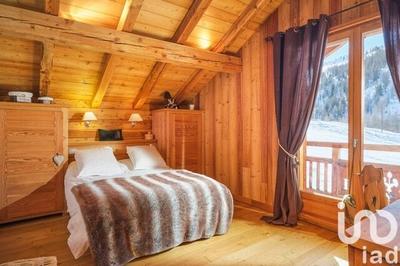 Maison - 250 m² - 9 pièces