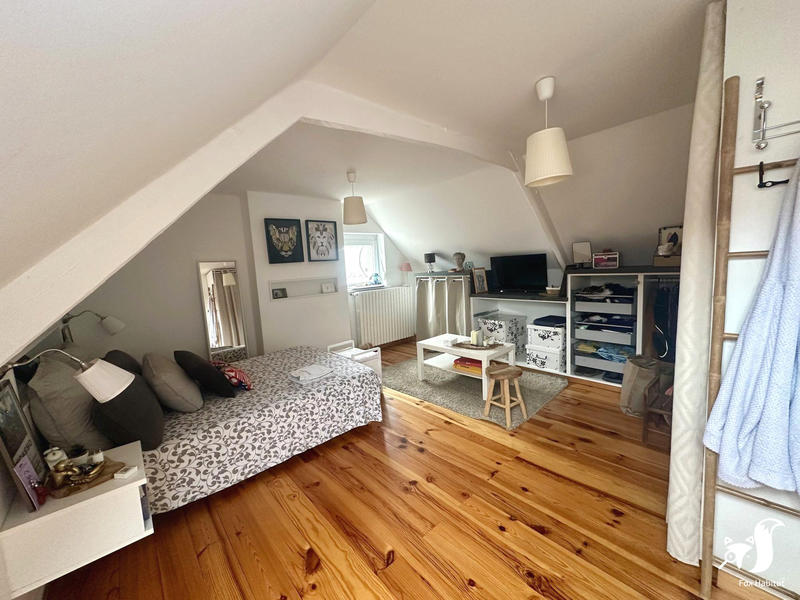 Maison - 165 m² - 8 pièces