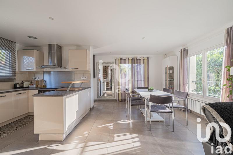 Maison - 84 m² - 5 pièces