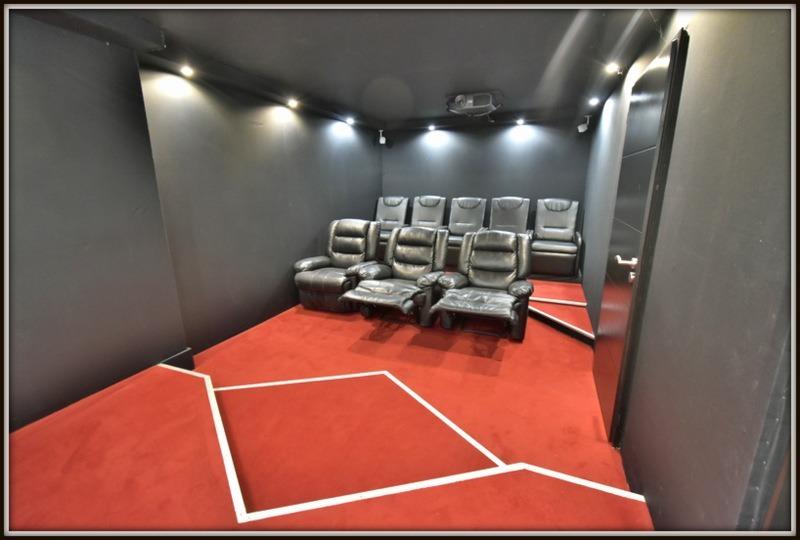 Villa - 235 m² - 7 pièces