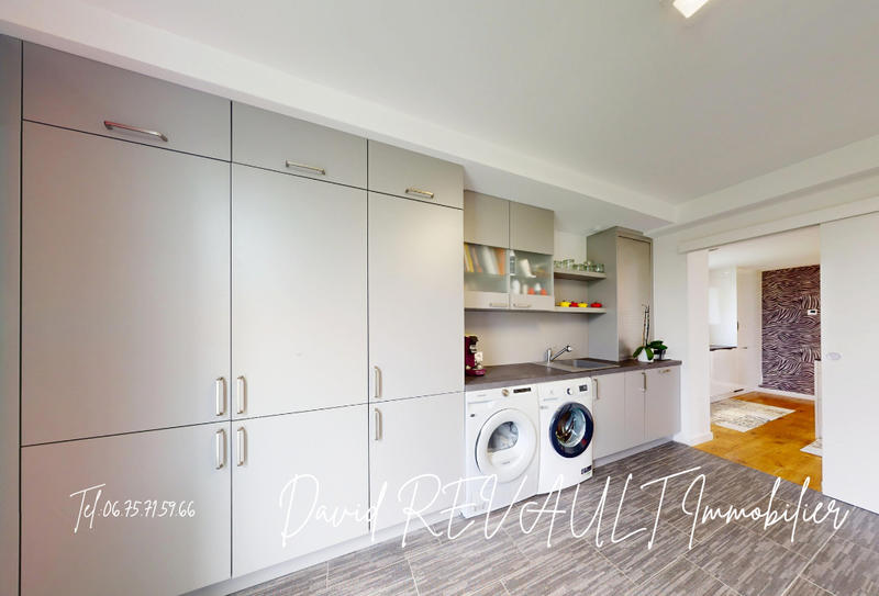 Maison - 180 m² - 7 pièces