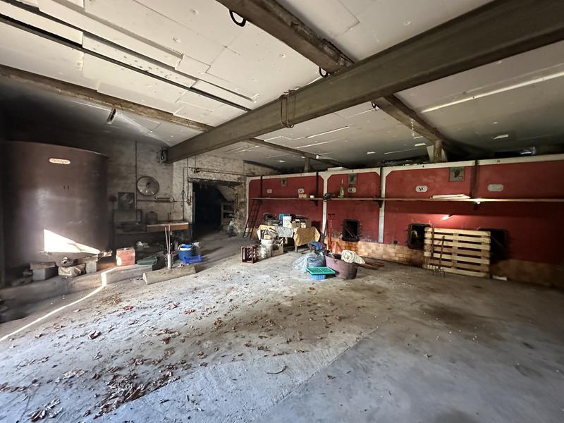 Maison - 195 m² - 12 pièces