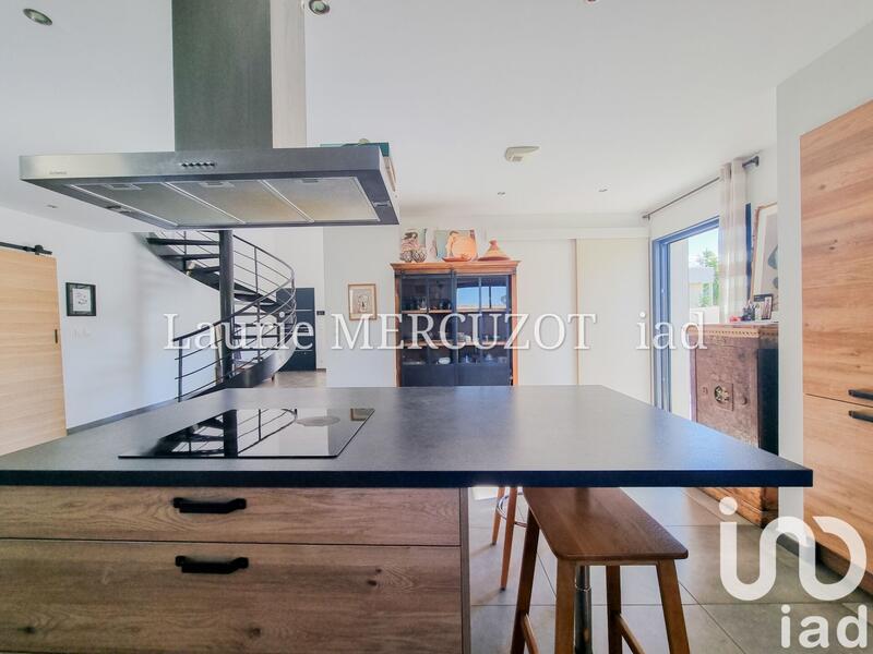 Maison - 150 m² - 4 pièces