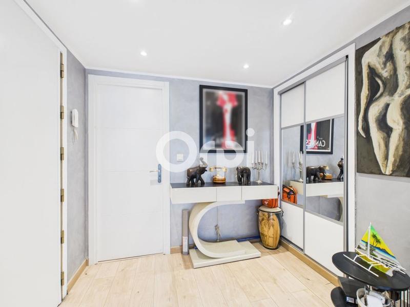 Appartement - 90 m² - 4 pièces