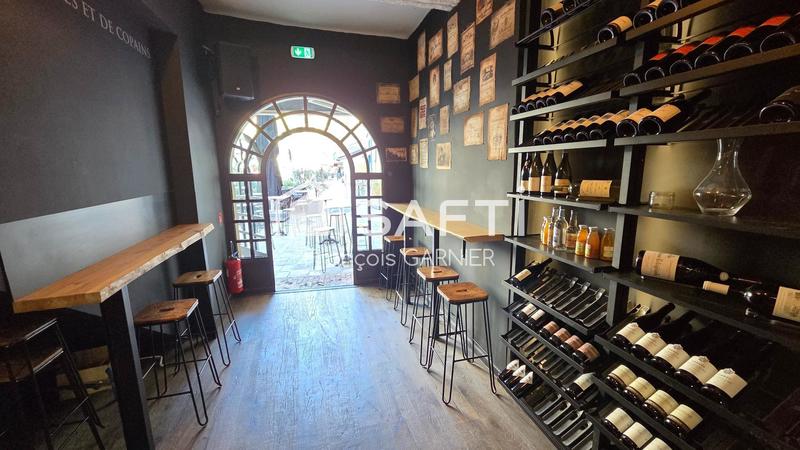 Local commercial - 101 m² - 4 pièces