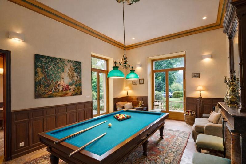 Demeure - 695 m² - 26 pièces