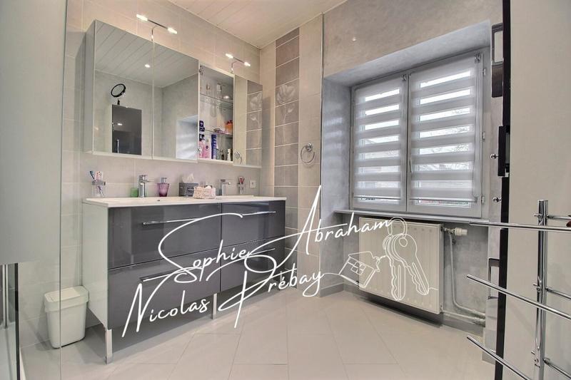 Maison - 165 m² - 9 pièces