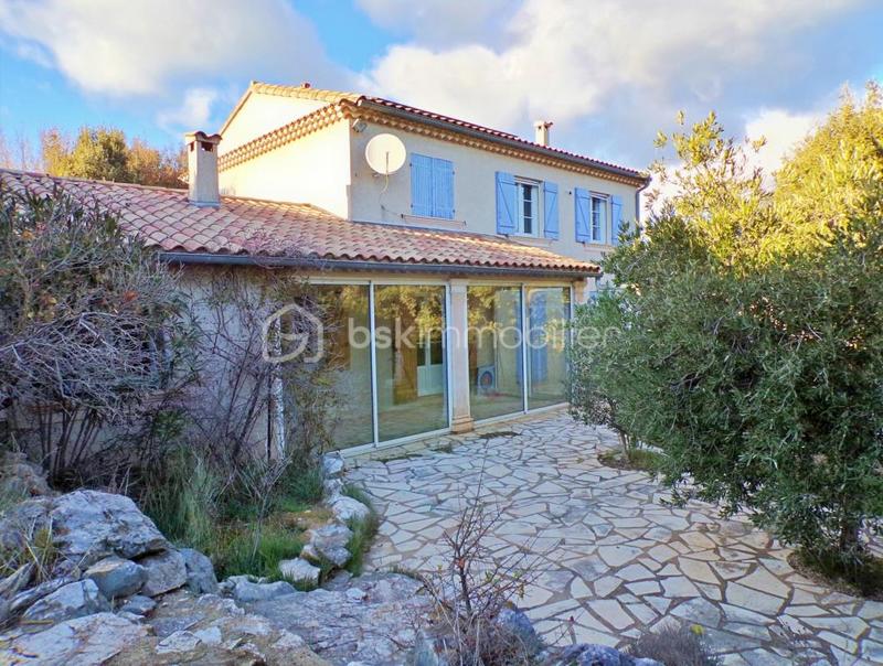 Maison traditionnelle - 171 m² - 6 pièces