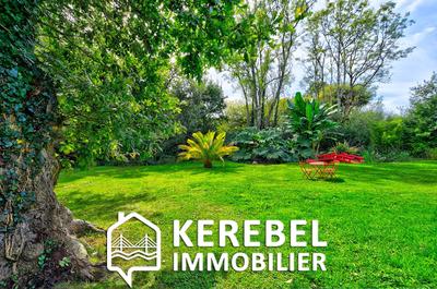 Maison - 230 m² - 7 pièces