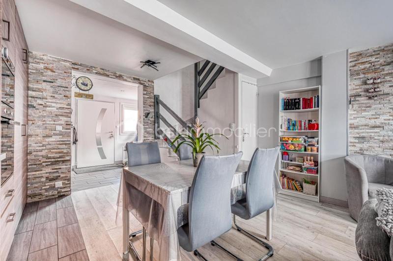 Maison de ville - 80 m² - 4 pièces