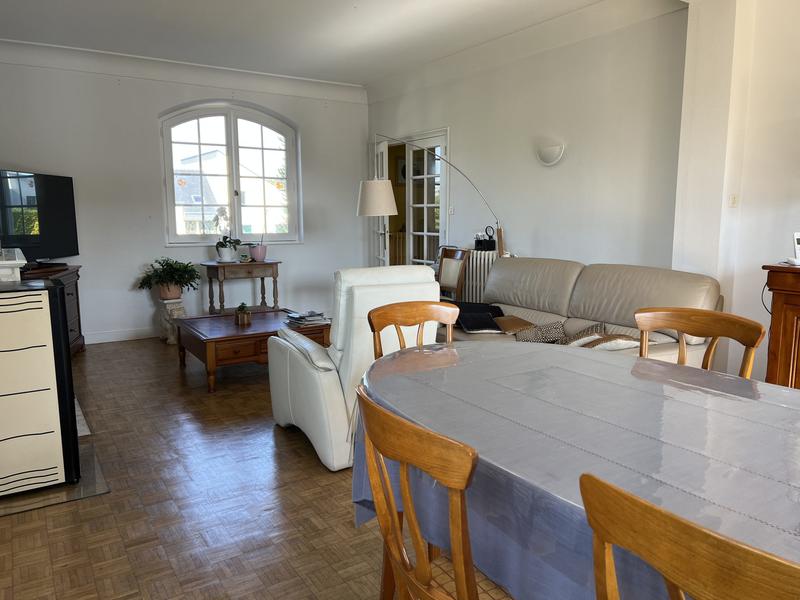 Maison - 175 m² - 8 pièces