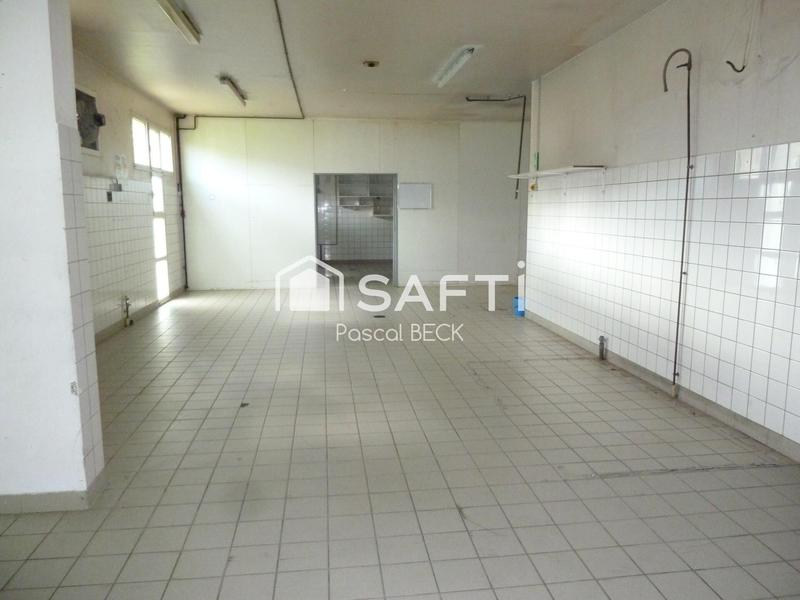 Local commercial - 220 m² - 7 pièces