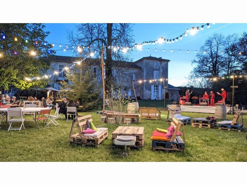 Métro-boulot-château au Château de l'Hurbe