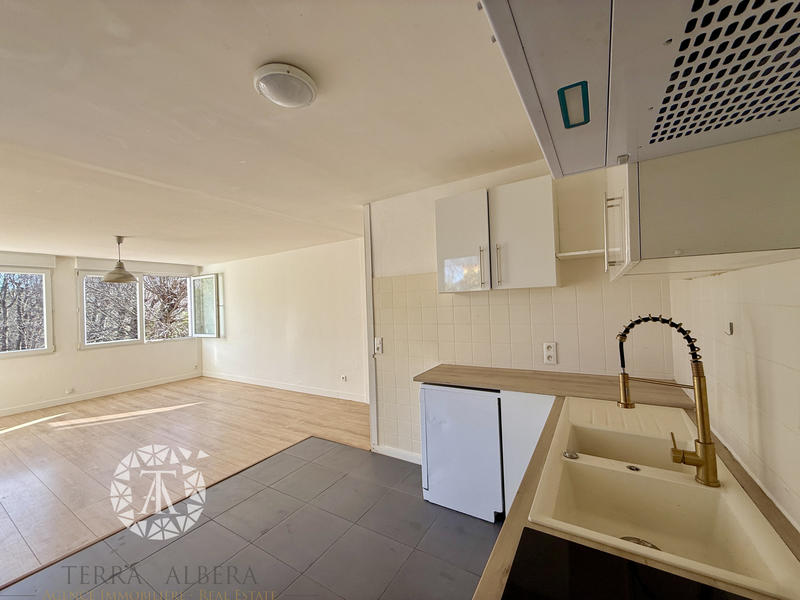 Appartement - 93 m² - 3 pièces