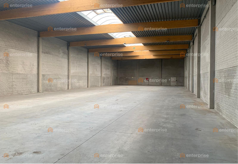 Local d'activité / Entrepôt - 1 000 m²