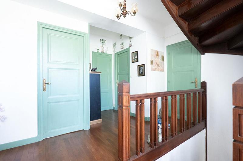 Maison - 296 m² - 14 pièces