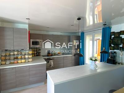 Maison - 90 m² - 4 pièces