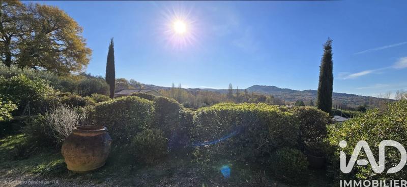 Maison - 280 m² - 9 pièces