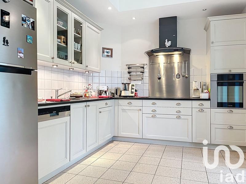 Maison - 357 m² - 8 pièces