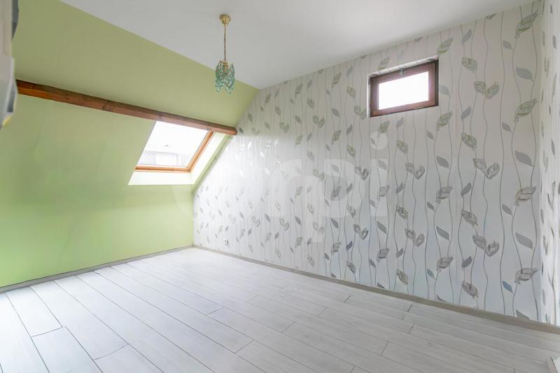 Maison - 177 m² - 7 pièces