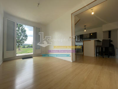 Maison - 80 m² - 5 pièces