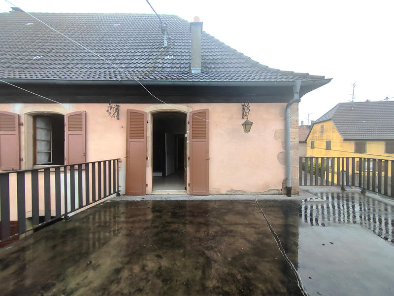 Maison - 235 m² - 10 pièces