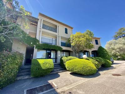 Studio - 25 m² - 1 pièce