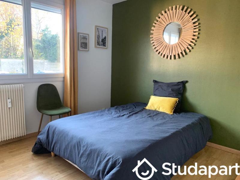 Chambre - 12 m² - 1 pièce