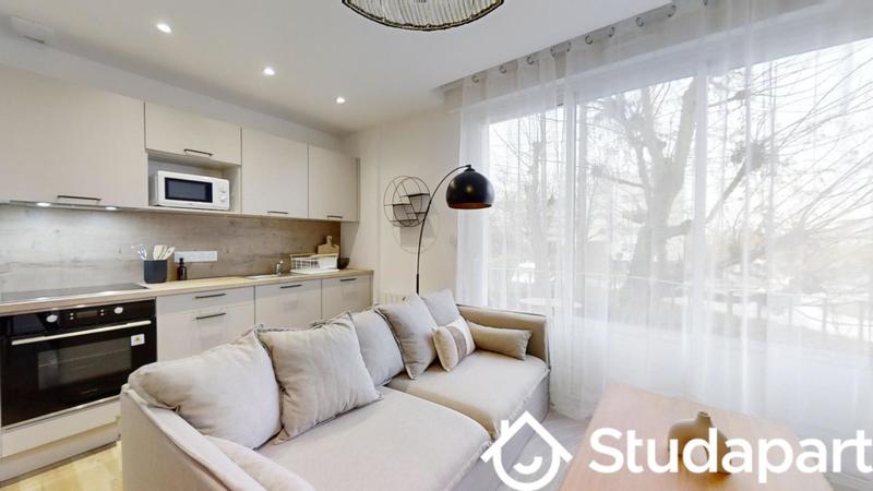 Chambre - 11 m² - 1 pièce