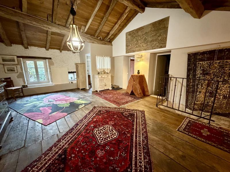 Maison ancienne - 207 m² - 8 pièces