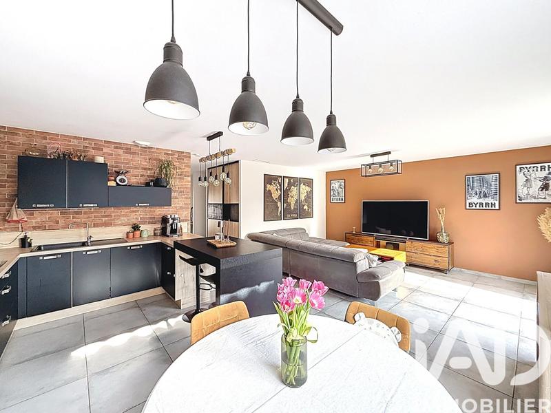 Maison - 94 m² - 4 pièces