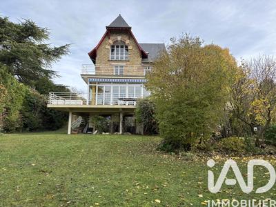 Maison - 200 m² - 8 pièces