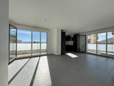 Appartement - 94 m² - 4 pièces