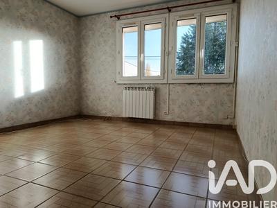 Maison - 82 m² - 4 pièces