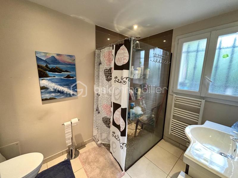 Maison - 200 m² - 6 pièces