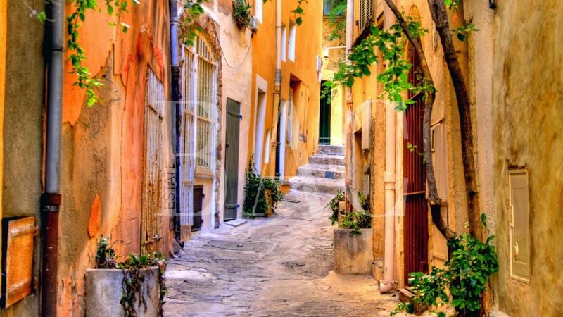 Villa - 250 m² - 9 pièces