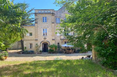 Maison - 1 150 m² - 25 pièces