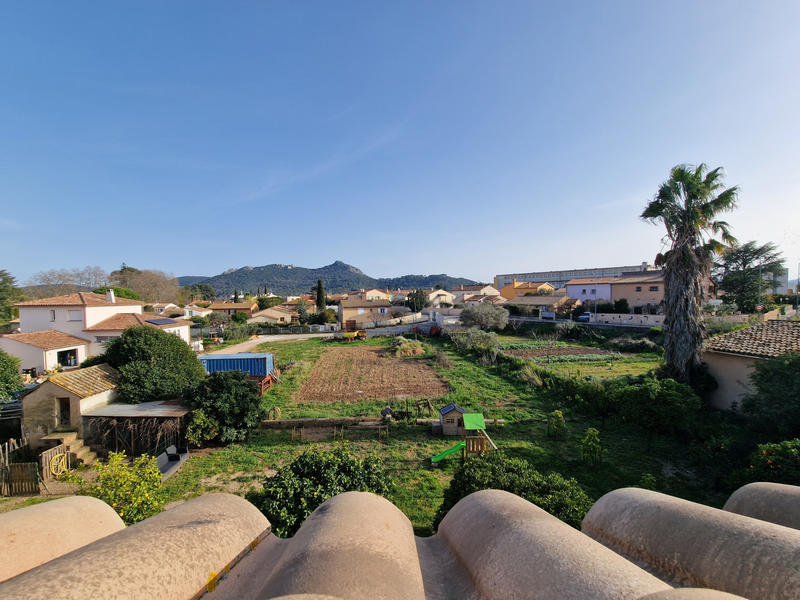 Maison - 140 m² - 8 pièces